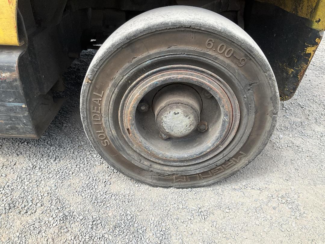 Photo '30' of Hyster H2.50DX Forklift