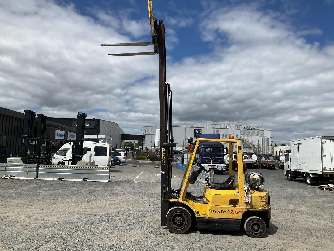 Photo '11' of Hyster H2.50DX Forklift