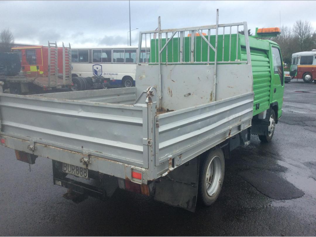 Photo '6' of Isuzu ELF Tipper Photo '6' of Isuzu ELF Tipper