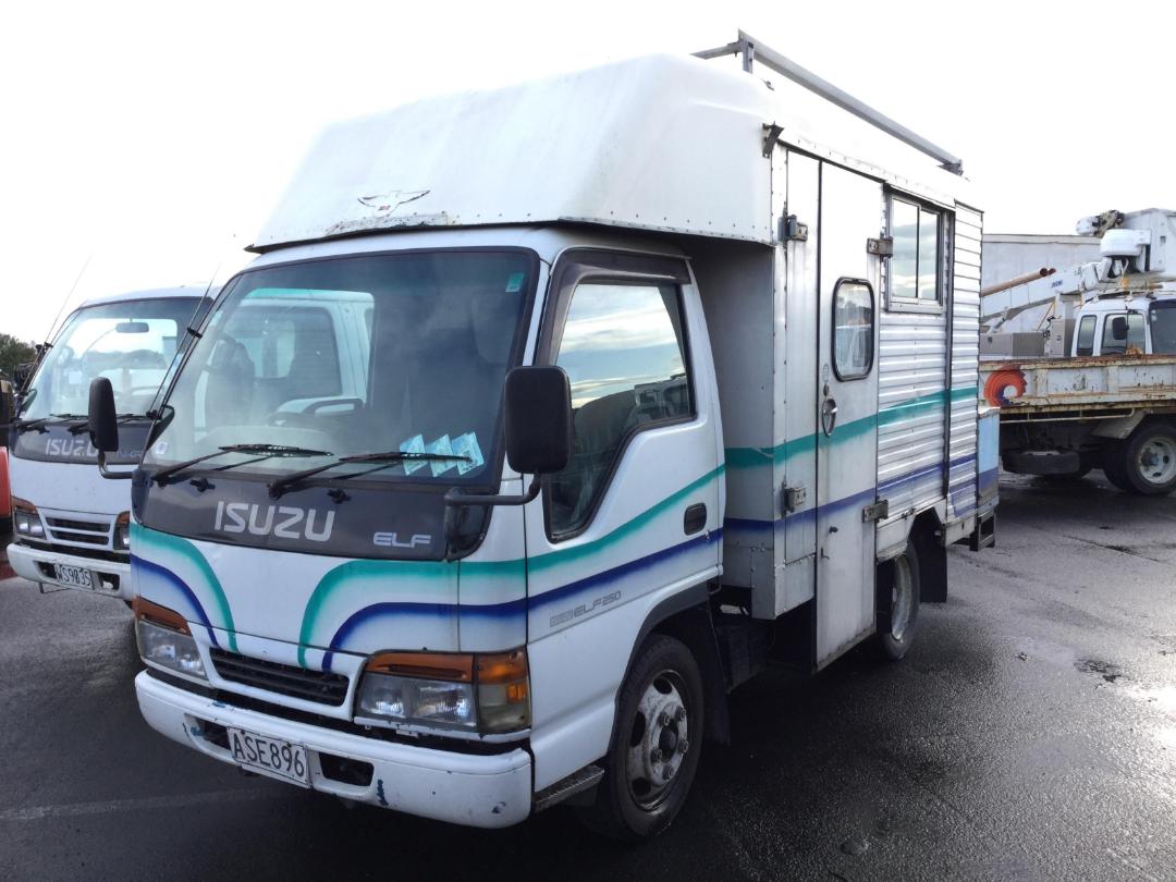 Photo '7' of Isuzu Elf CAMPER Motorhome Photo '7' of Isuzu Elf CAMPER Motorhome