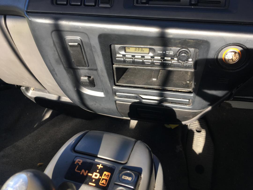 Photo '9' of Isuzu FORWARD FRR90G3 Flatdeck Photo '9' of Isuzu FORWARD FRR90G3 Flatdeck