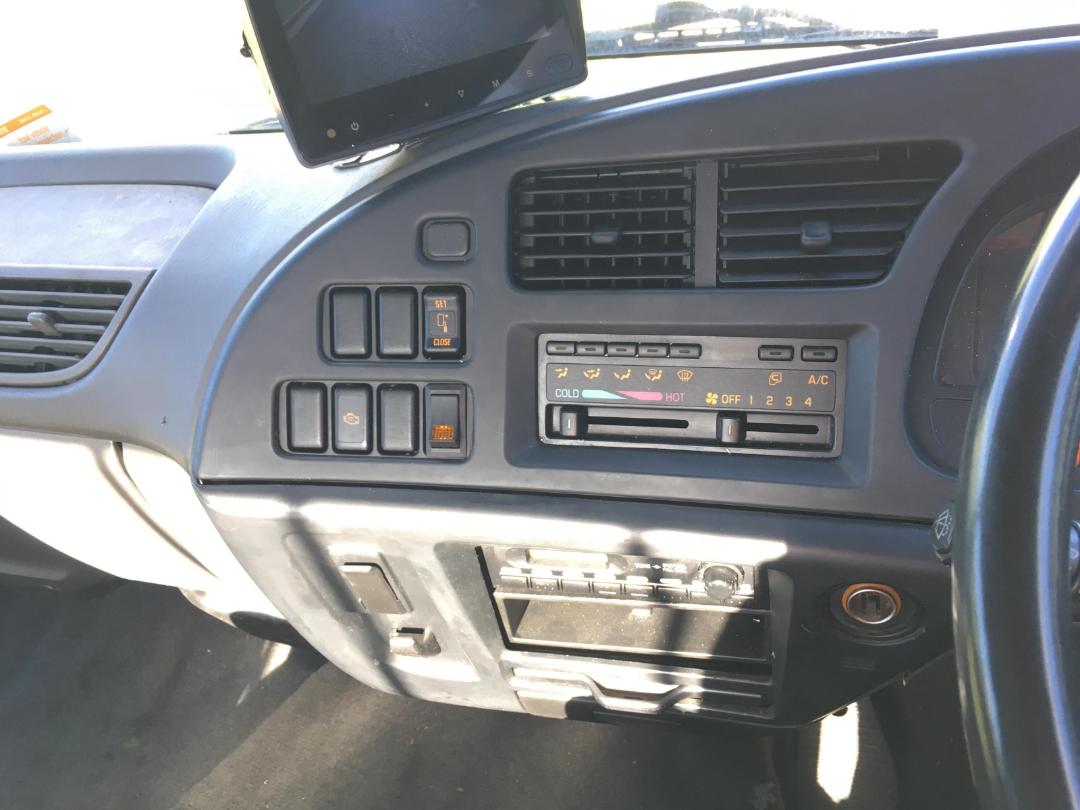 Photo '10' of Isuzu FORWARD FRR90G3 Flatdeck Photo '10' of Isuzu FORWARD FRR90G3 Flatdeck