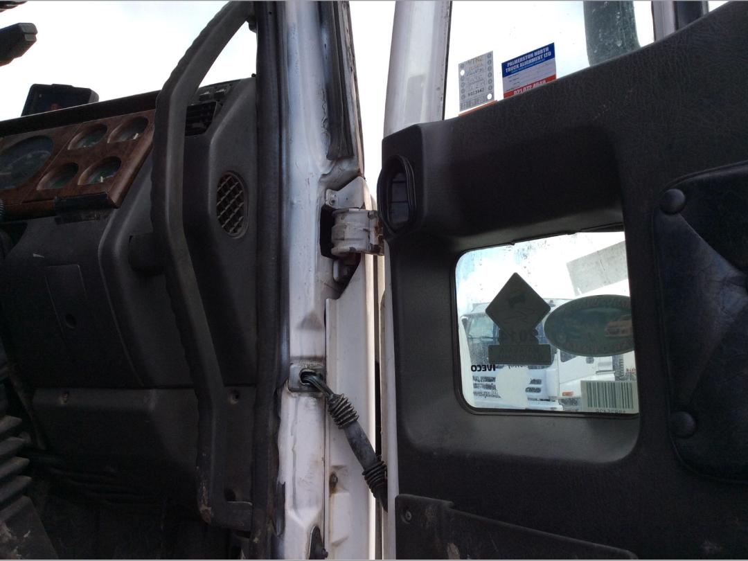 Photo '12' of Iveco POWERSTAR Tractor-Unit Photo '12' of Iveco POWERSTAR Tractor-Unit