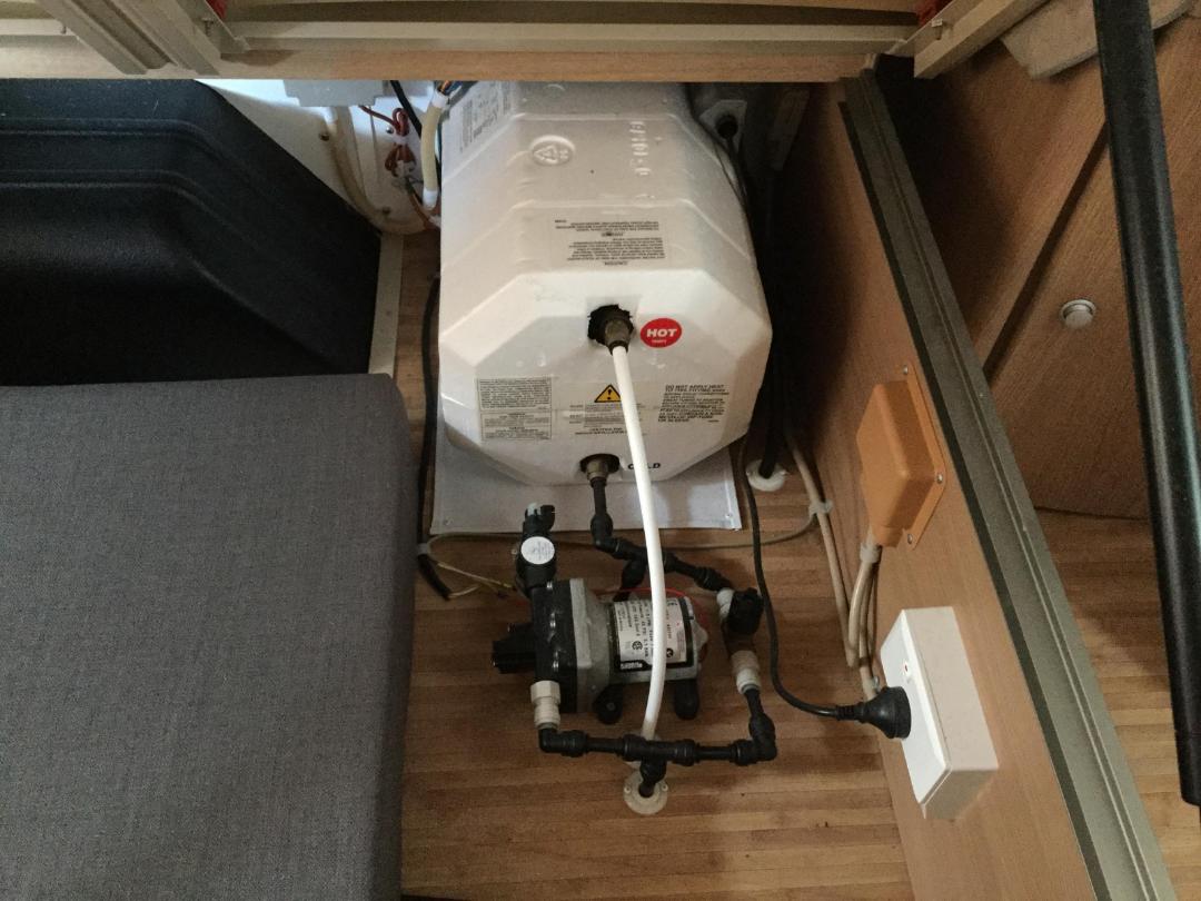 Photo '24' of JAYCO STARCRAFT 21.66-3 Caravan Photo '24' of JAYCO STARCRAFT 21.66-3 Caravan