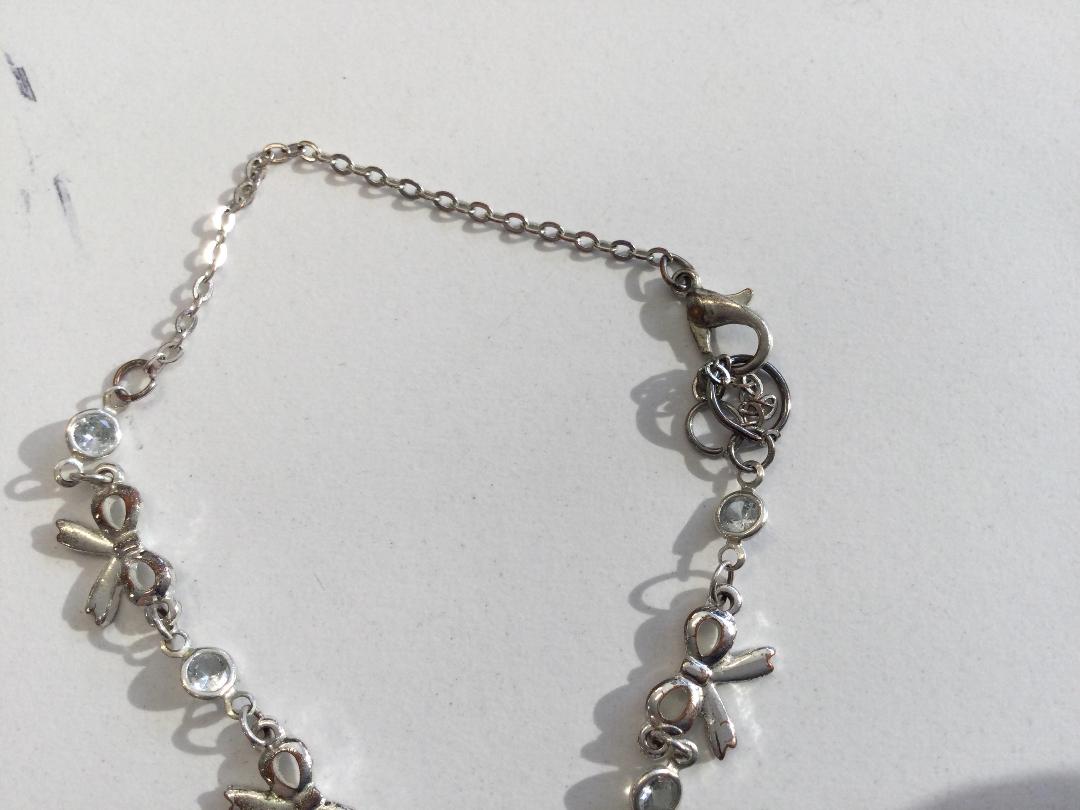 Photo '3' of Broken silver coloured bracelet