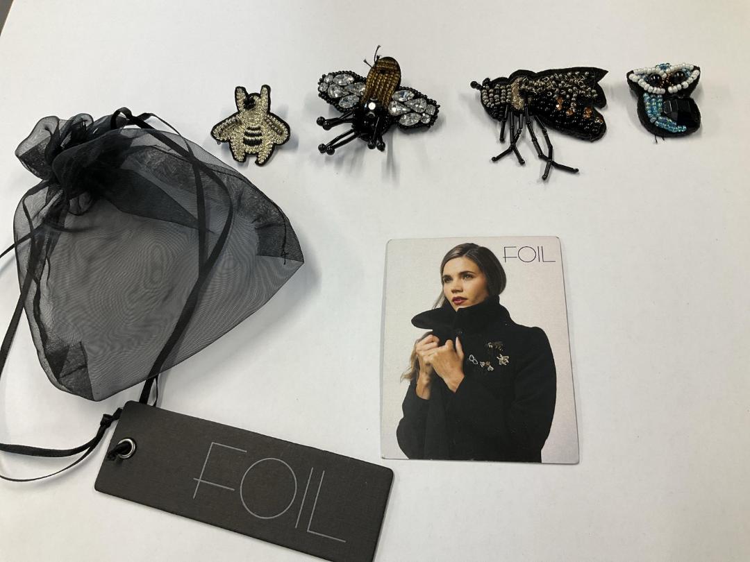 Photo '2' of 4x Foil Brooches - RRP $29.90 Photo '2' of 4x Foil Brooches - RRP $29.90