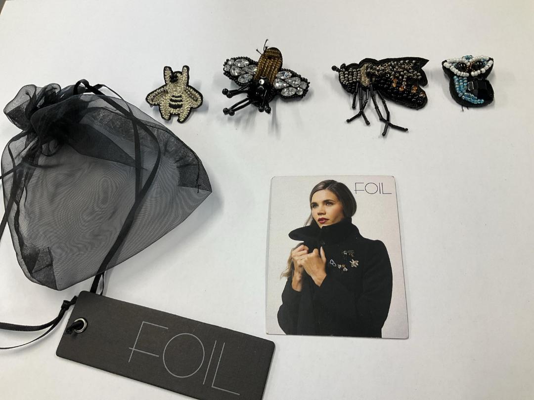 Photo '14' of 4x Foil Brooches - RRP $29.90 Photo '14' of 4x Foil Brooches - RRP $29.90