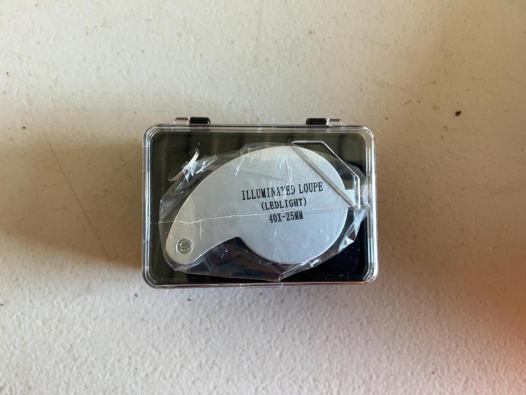 Photo '3' of Box of Magnifying Lens