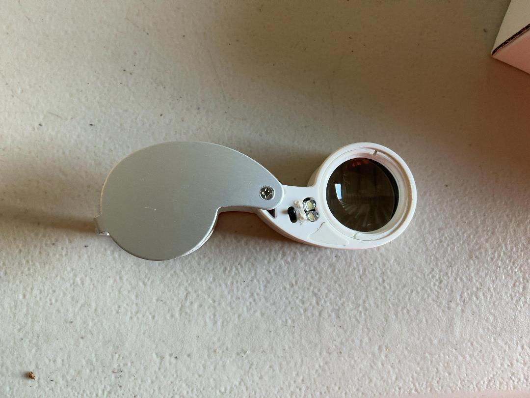 Photo '4' of Box of Magnifying Lens