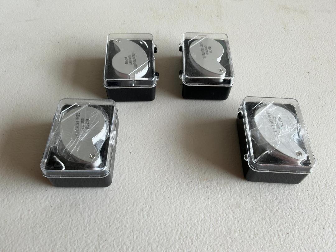 Photo '2' of 4x Illuminated Loupe (LED Light) Magnifying Lens Photo '2' of 4x Illuminated Loupe (LED Light) Magnifying Lens