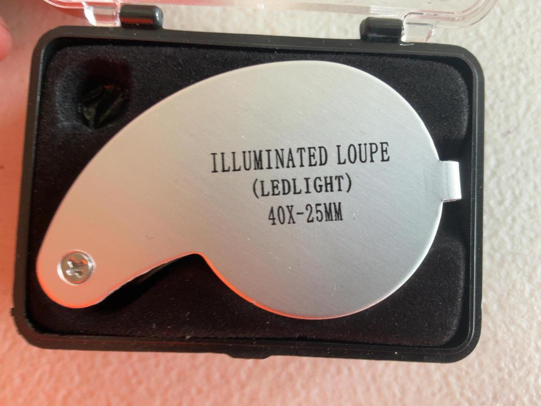 Photo '4' of 4x Illuminated Loupe (LED Light) Magnifying Lens Photo '4' of 4x Illuminated Loupe (LED Light) Magnifying Lens
