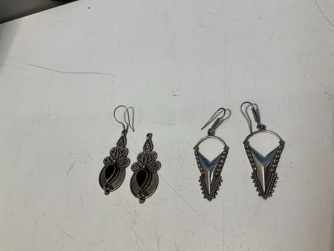 Photo '2' of Earrings, Rings, Brooches and Pendants