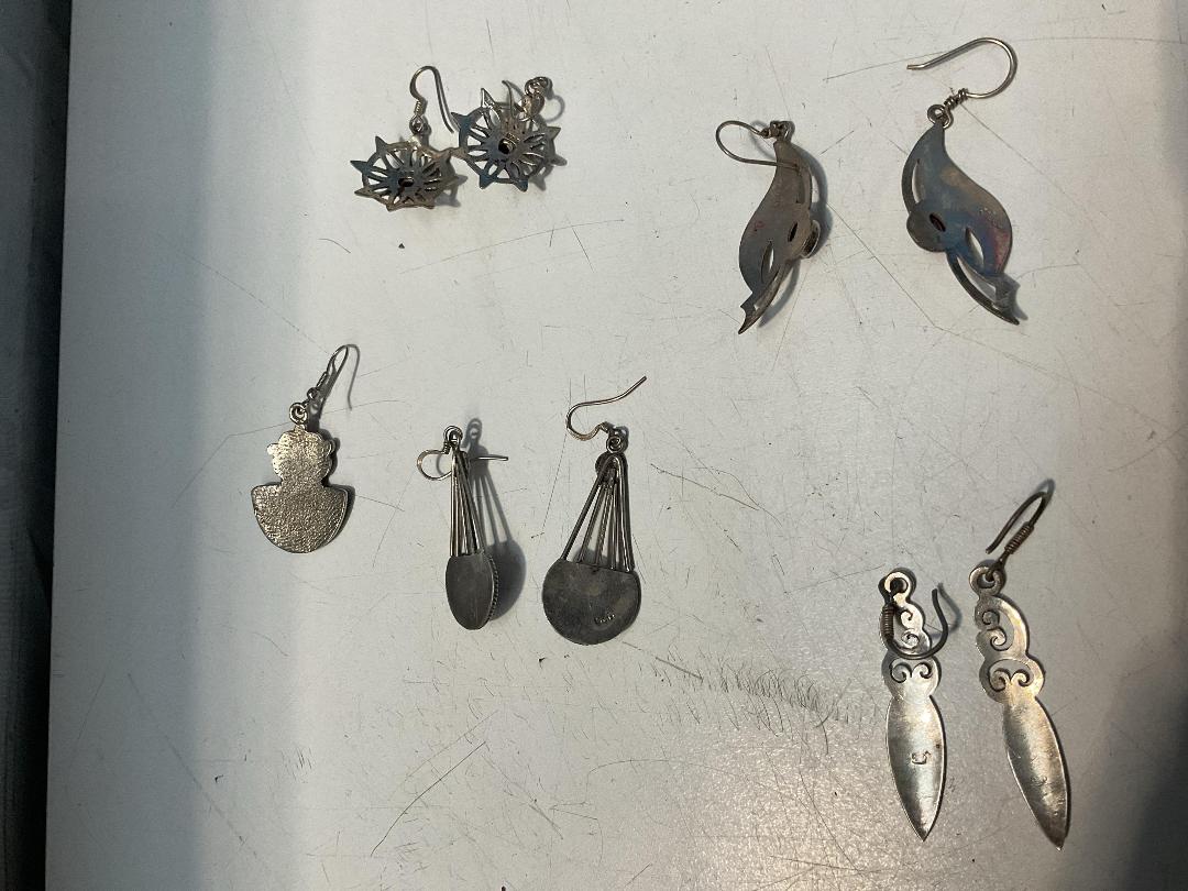 Photo '10' of Earrings, Rings, Brooches and Pendants