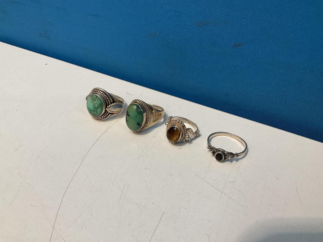 Photo '24' of Earrings, Rings, Brooches and Pendants