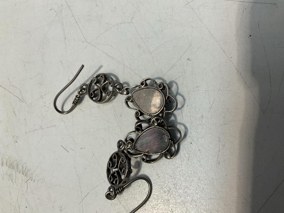 Photo '29' of Earrings, Rings, Brooches and Pendants