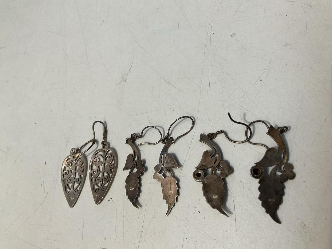 Photo '32' of Earrings, Rings, Brooches and Pendants