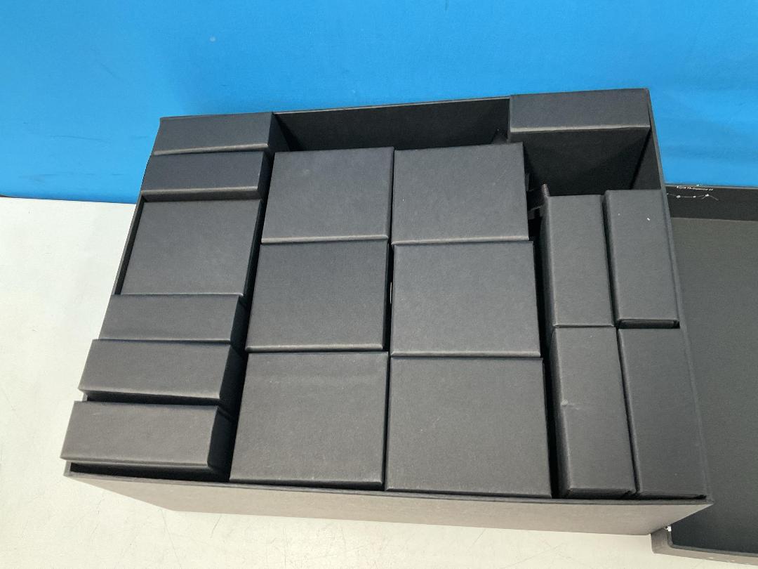 Photo '9' of 53x Slide Open Black Coloured Earring/Jellewery Boxes and 1x Gift Box Photo '9' of 53x Slide Open Black Coloured Earring/Jellewery Boxes and 1x Gift Box
