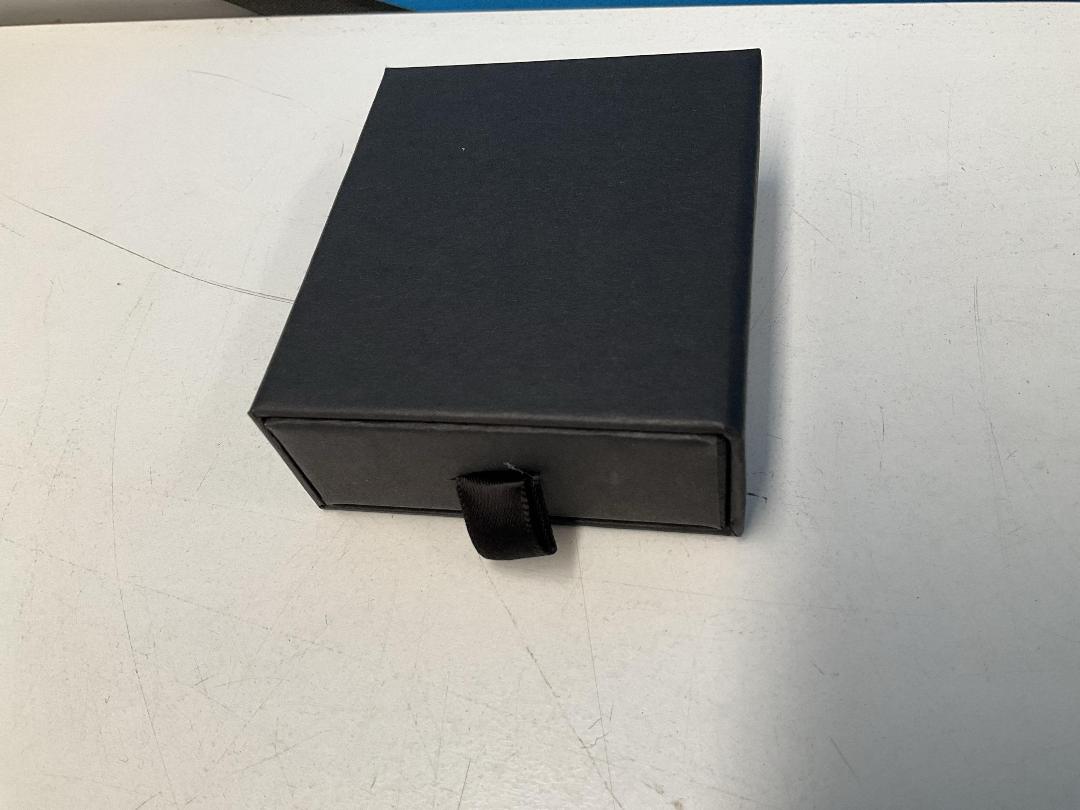 Photo '9' of 52x Approx Slide Open Black Coloured Earring/Jellewery Boxes and 1x Gift Box Photo '9' of 52x Approx Slide Open Black Coloured Earring/Jellewery Boxes and 1x Gift Box