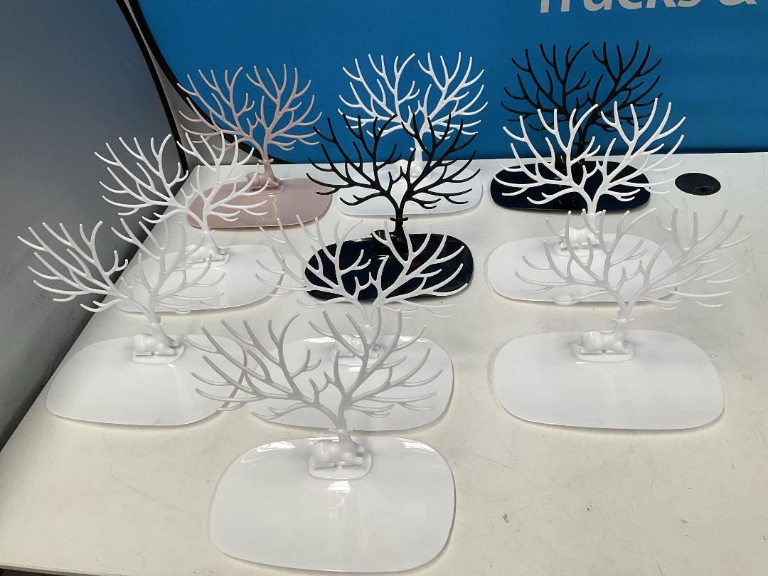 Photo '6' of 10x Deer Jewellery Holders *NEW*