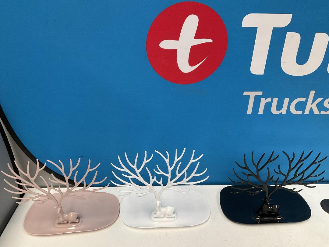 Photo '2' of 10x Deer Jewellery Holders *NEW*