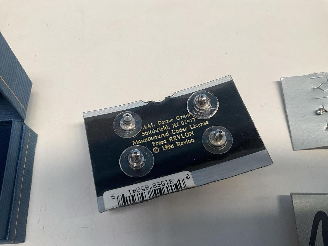 Photo '7' of Silver & Other Rings , Necklaces , Earrings & Brooches