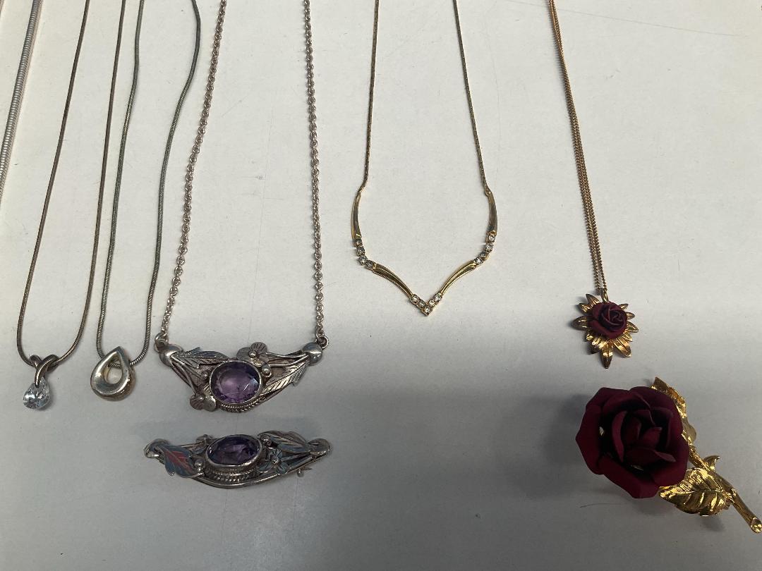 Photo '9' of Silver & Other Rings , Necklaces , Earrings & Brooches