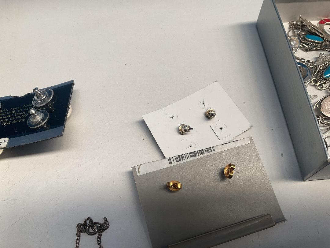 Photo '8' of Silver & Other Rings , Necklaces , Earrings & Brooches