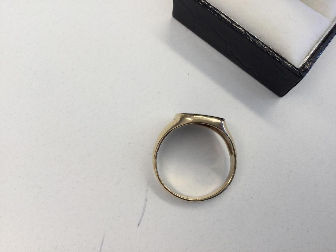 Photo '5' of Gold coloured Band with Black Coloured Stone