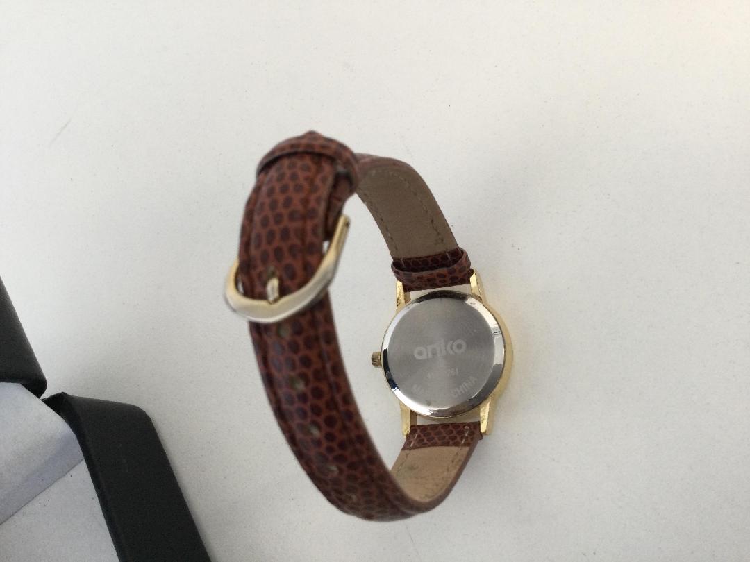 Photo '3' of Ladies Quartz Watch