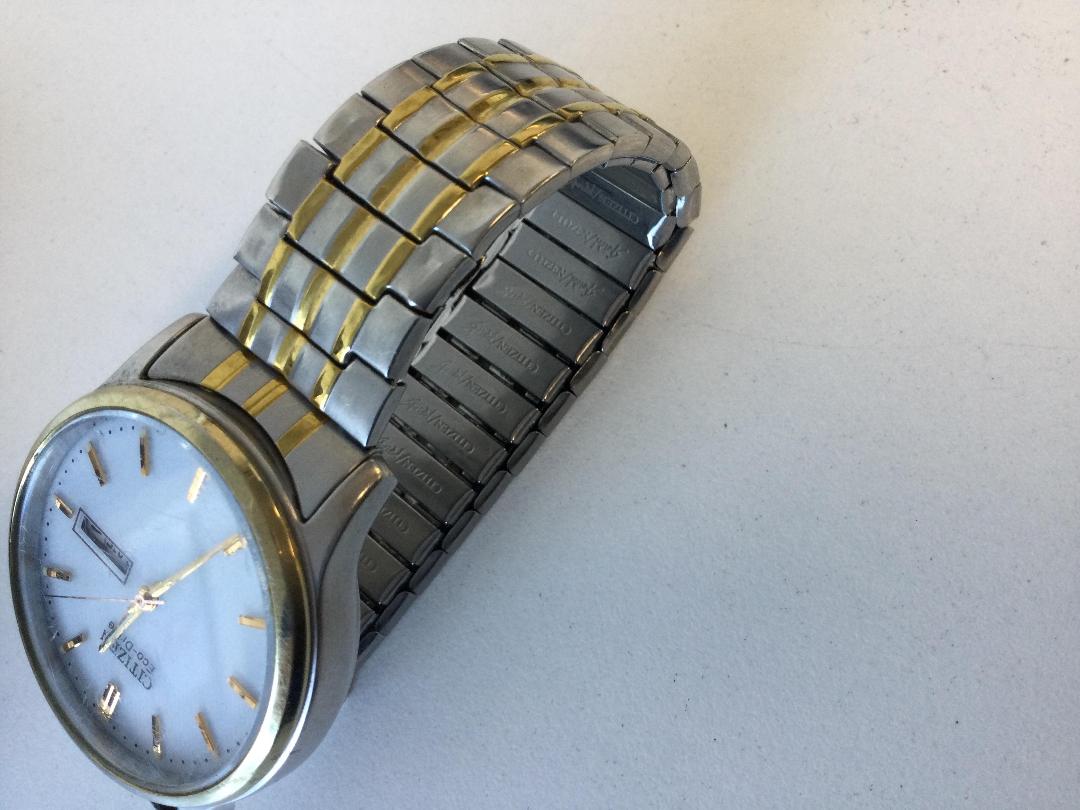 Photo '3' of Men’s Citizen Silver & Gold Watch