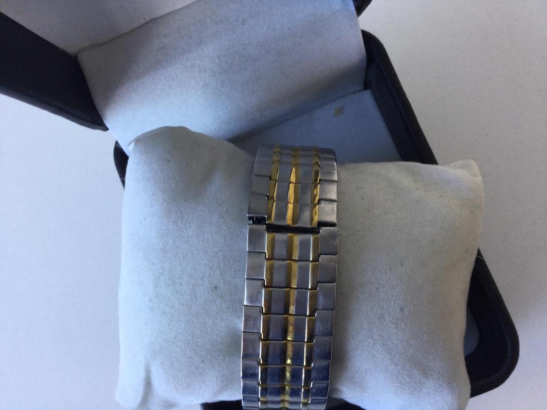 Photo '5' of Men’s Citizen Silver & Gold Watch