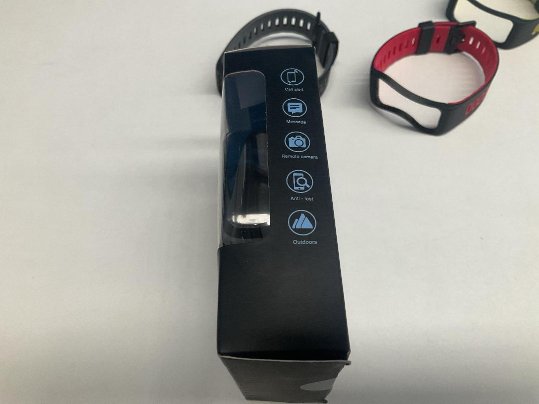 Photo '4' of FunDo Pro - Smart Sport Band & 3 Extra Straps *NEW* Photo '4' of FunDo Pro - Smart Sport Band & 3 Extra Straps *NEW*