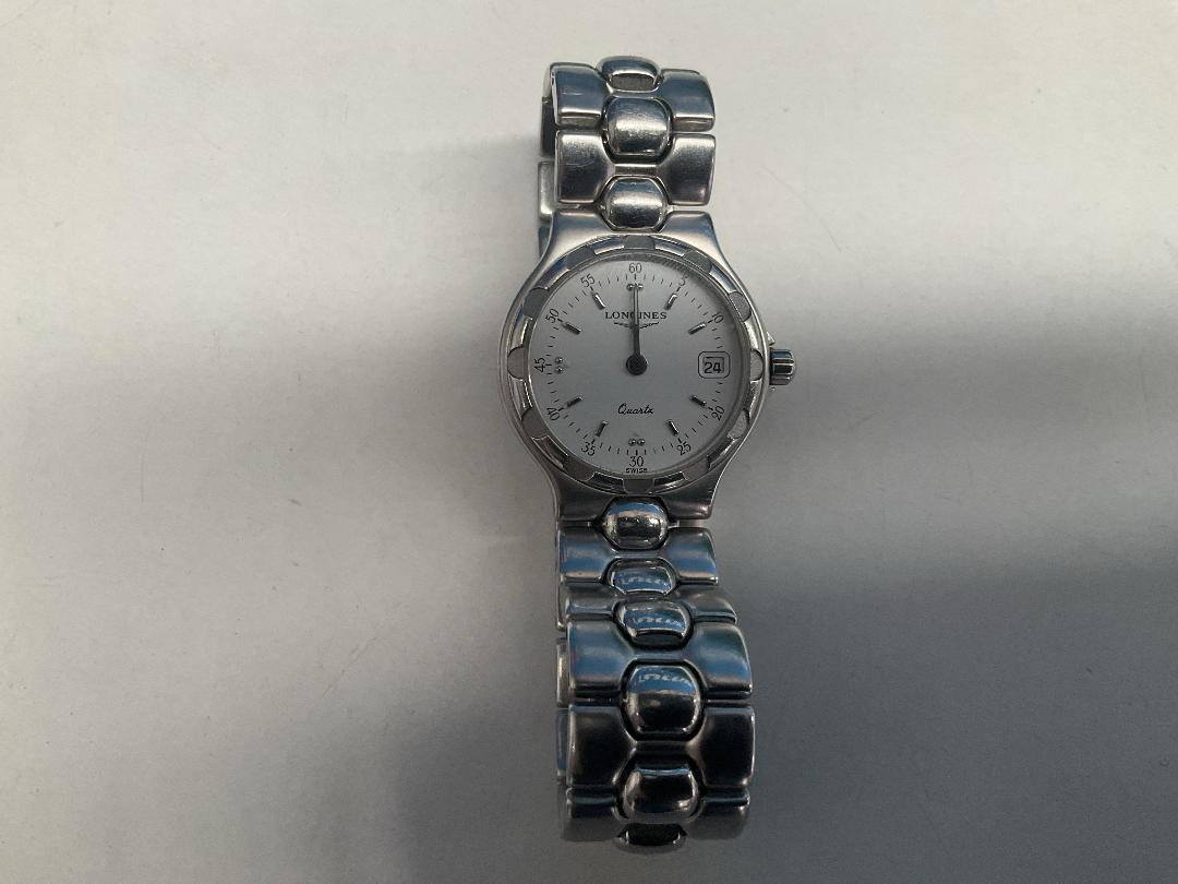 Photo '2' of Vintage Longines Womens Conquest Quartz Wrist Watch