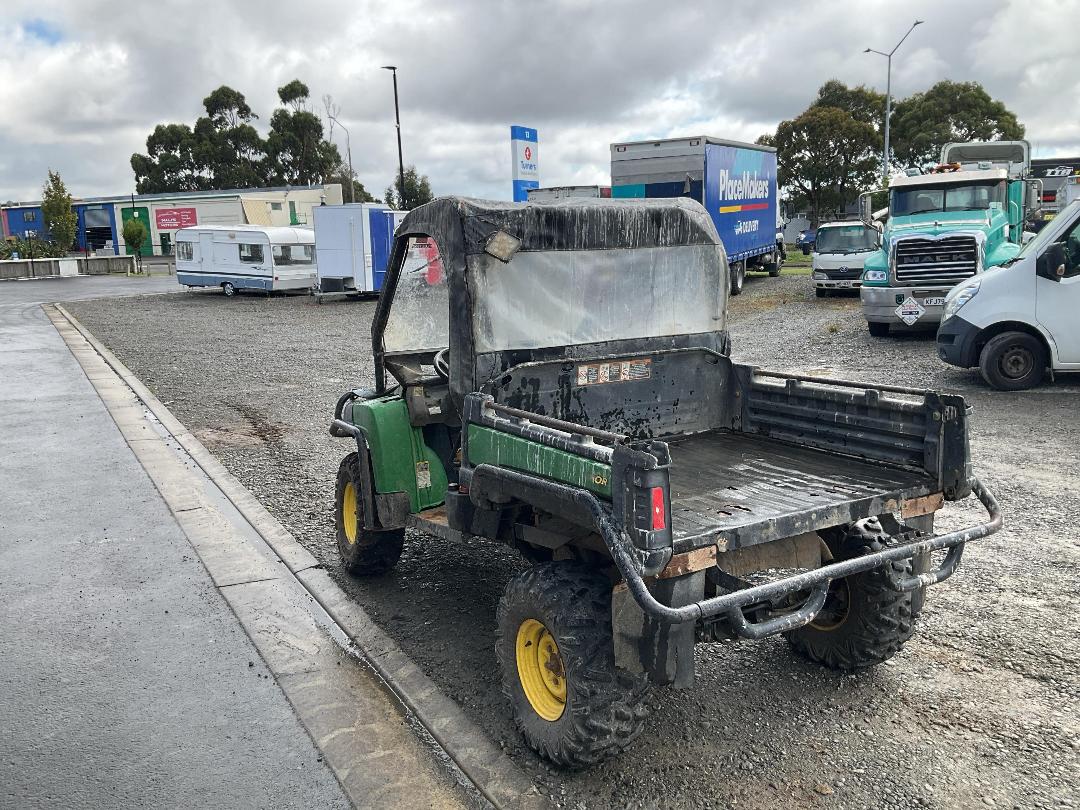 Photo '3' of John Deere side by side 4WD