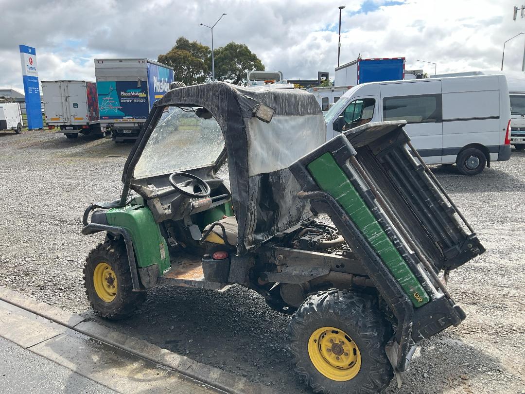 Photo '9' of John Deere side by side 4WD