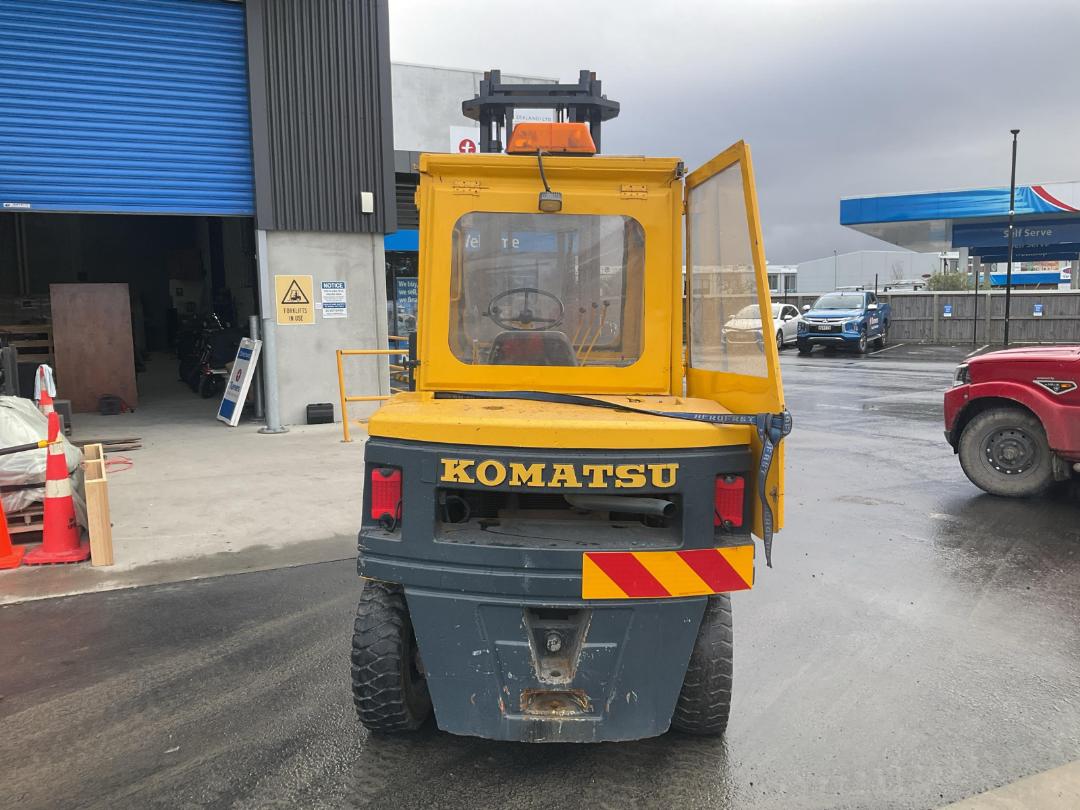 Photo '9' of Komatsu Forklift FD45 Forklift Photo '9' of Komatsu Forklift FD45 Forklift
