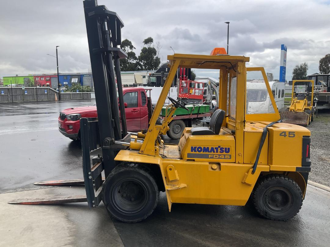 Photo '11' of Komatsu Forklift FD45 Forklift Photo '11' of Komatsu Forklift FD45 Forklift