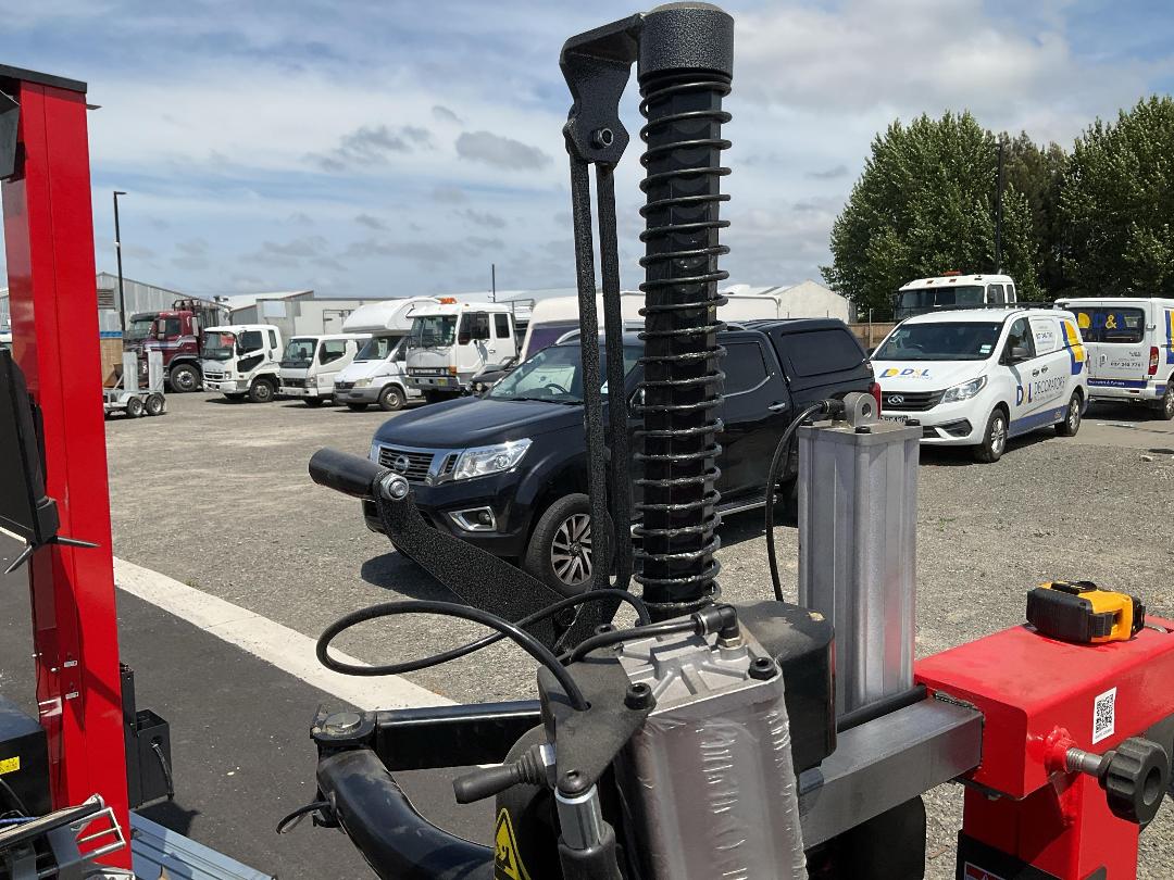 Photo '9' of Nahal Tyre Changing Machine Photo '9' of Nahal Tyre Changing Machine