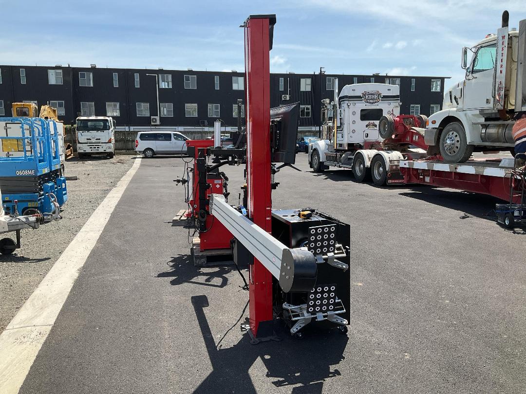 Photo '2' of Nahal Wheel Alignment Machine
