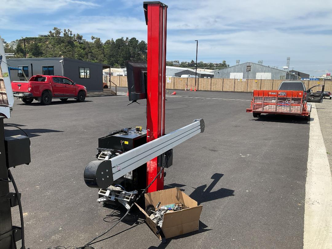 Photo '3' of Nahal Wheel Alignment Machine