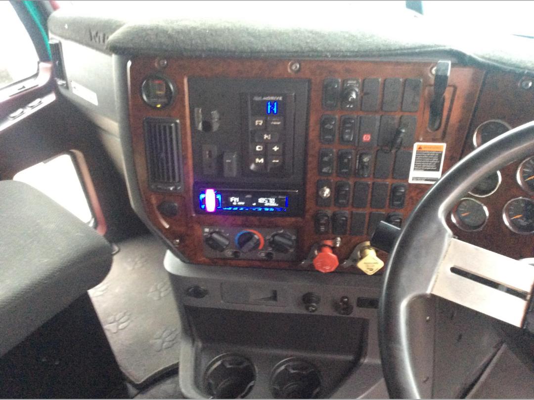 Photo '11' of MACK TRIDENT CMHT 6X4 TRACTOR Tractor-Unit Photo '11' of MACK TRIDENT CMHT 6X4 TRACTOR Tractor-Unit