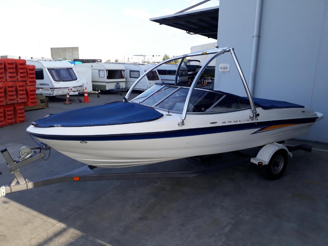 Photo '2' of W248M : 2004 Bayliner 205 Photo '2' of W248M : 2004 Bayliner 205