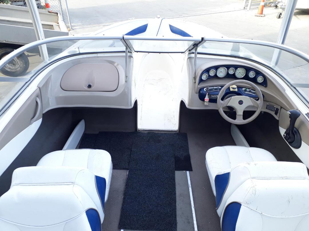 Photo '9' of W248M : 2004 Bayliner 205 Photo '9' of W248M : 2004 Bayliner 205