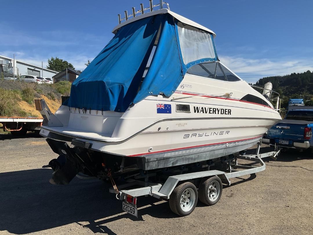 Photo '3' of 22C69 Boat Trailer & Bayliner Ciara 2255 Boat Photo '3' of 22C69 Boat Trailer & Bayliner Ciara 2255 Boat