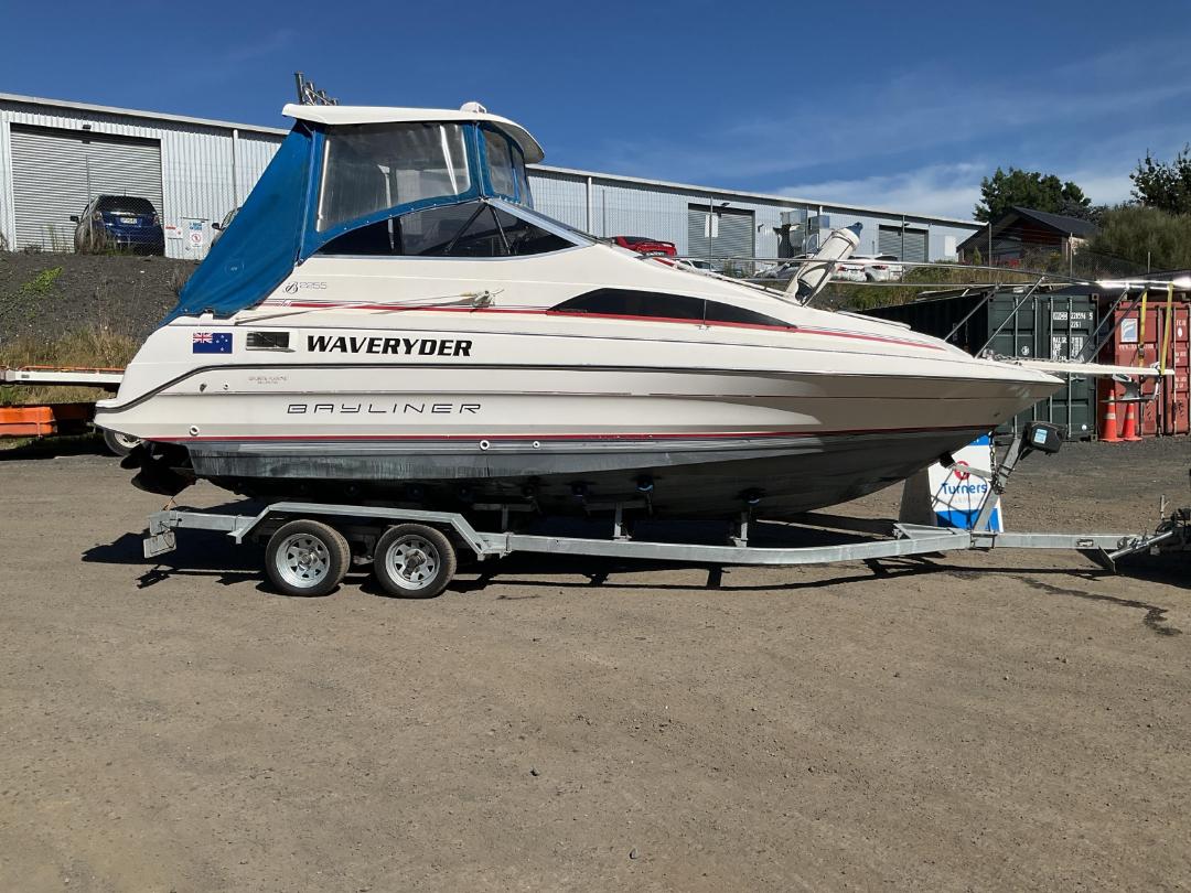 Photo '4' of 22C69 Boat Trailer & Bayliner Ciara 2255 Boat Photo '4' of 22C69 Boat Trailer & Bayliner Ciara 2255 Boat