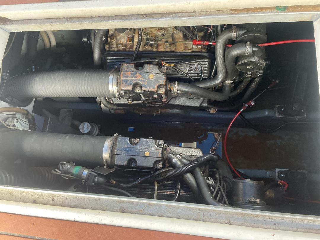 Photo '19' of 1990 Sea-Ray 330 Cabin Cruiser Photo '19' of 1990 Sea-Ray 330 Cabin Cruiser