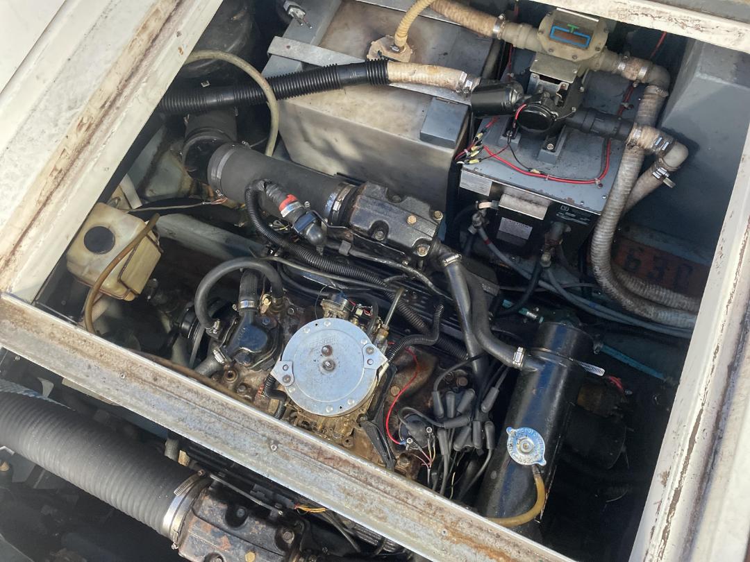 Photo '18' of 1990 Sea-Ray 330 Cabin Cruiser Photo '18' of 1990 Sea-Ray 330 Cabin Cruiser