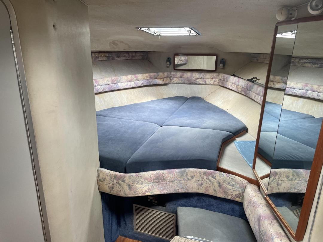 Photo '12' of 1990 Sea-Ray 330 Cabin Cruiser Photo '12' of 1990 Sea-Ray 330 Cabin Cruiser