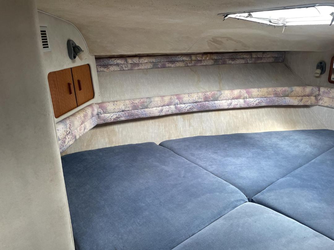 Photo '37' of 1990 Sea-Ray 330 Cabin Cruiser Photo '37' of 1990 Sea-Ray 330 Cabin Cruiser