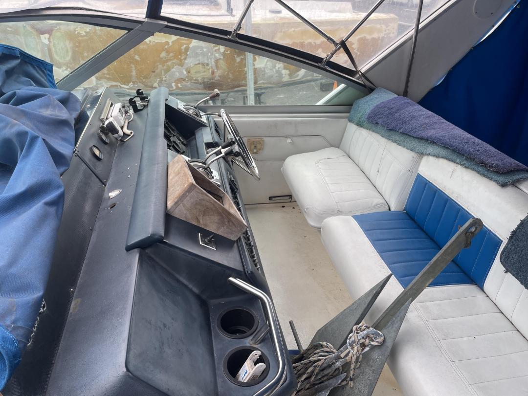 Photo '16' of 1990 Sea-Ray 330 Cabin Cruiser Photo '16' of 1990 Sea-Ray 330 Cabin Cruiser